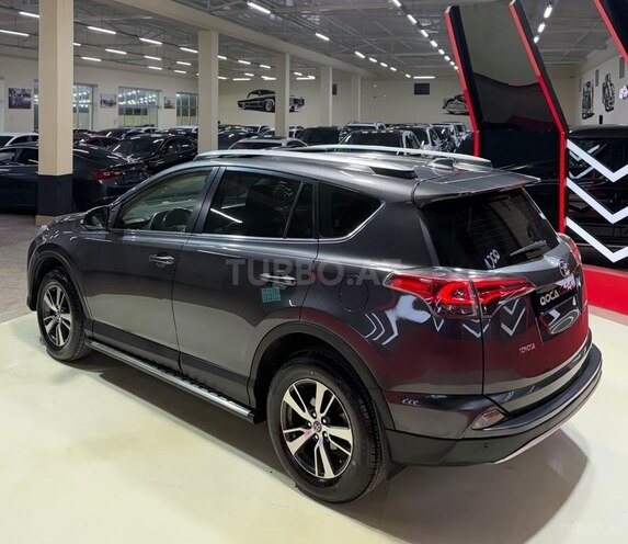 Toyota RAV4-6