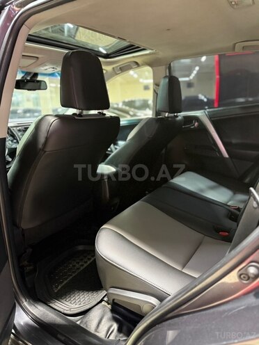 Toyota RAV4-15