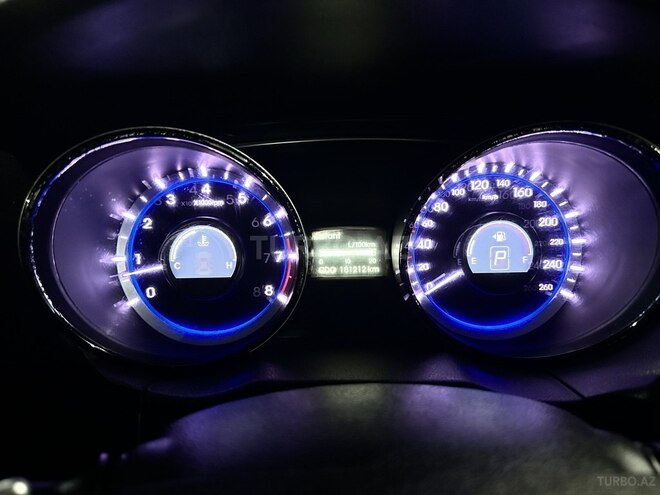 Hyundai Sonata-3