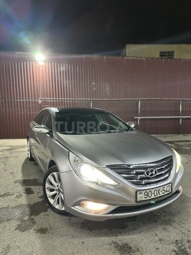 Hyundai Sonata-1