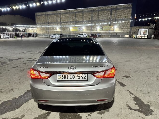 Hyundai Sonata-2