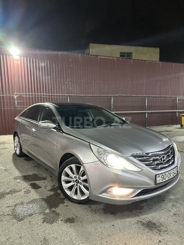 Hyundai Sonata-18
