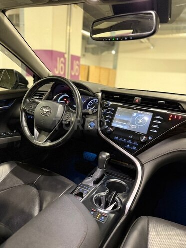 Toyota Camry-5