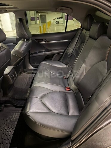 Toyota Camry-9
