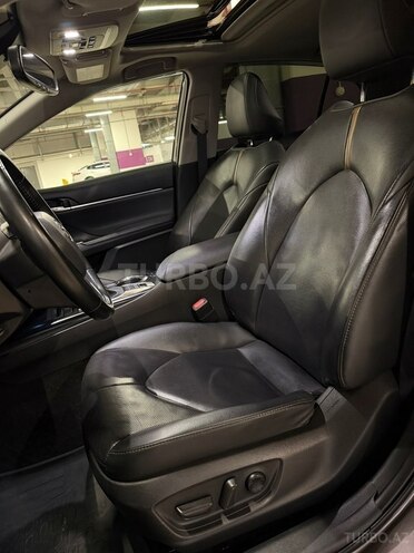 Toyota Camry-12