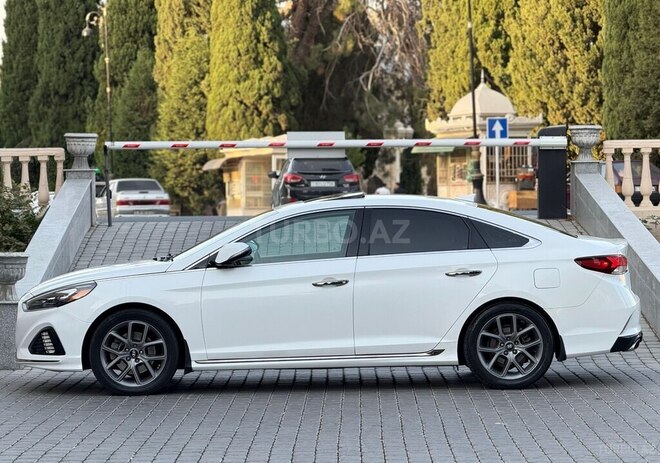 Hyundai Sonata-4