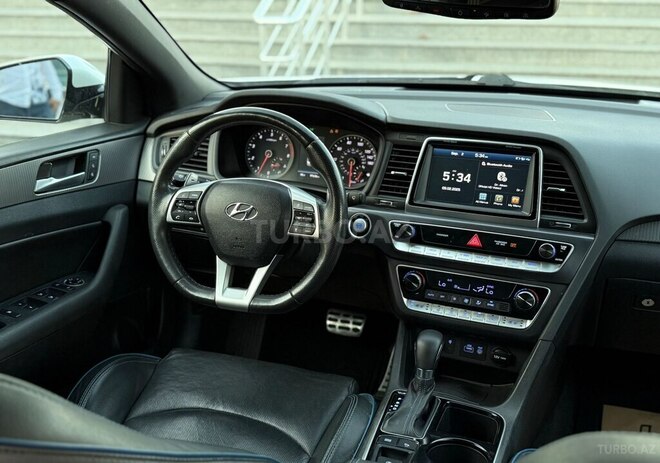 Hyundai Sonata-6