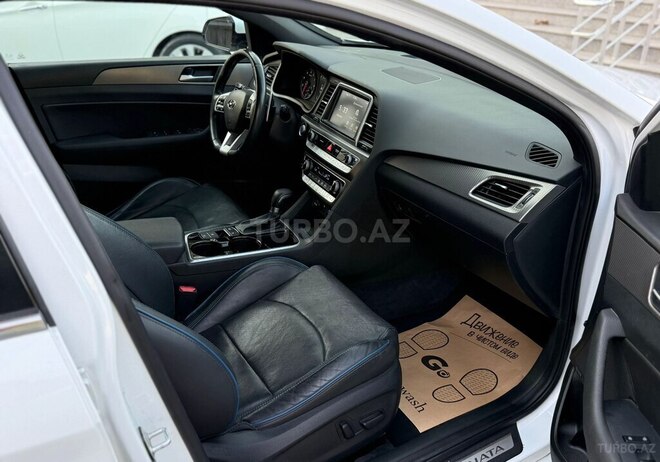Hyundai Sonata-7