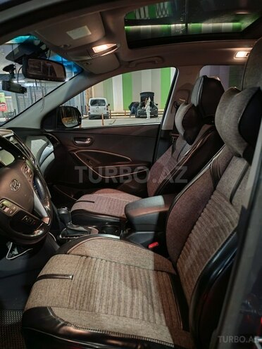 Hyundai Santa Fe-5