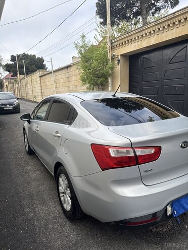 Kia Rio-9