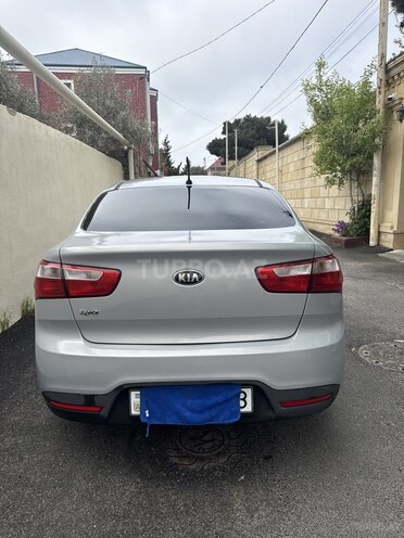Kia Rio-5