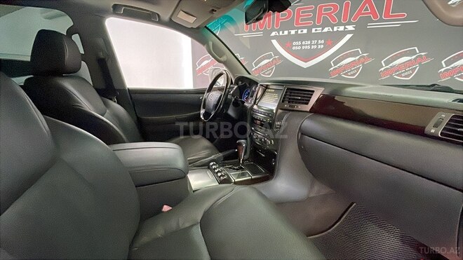 Lexus LX 570-13