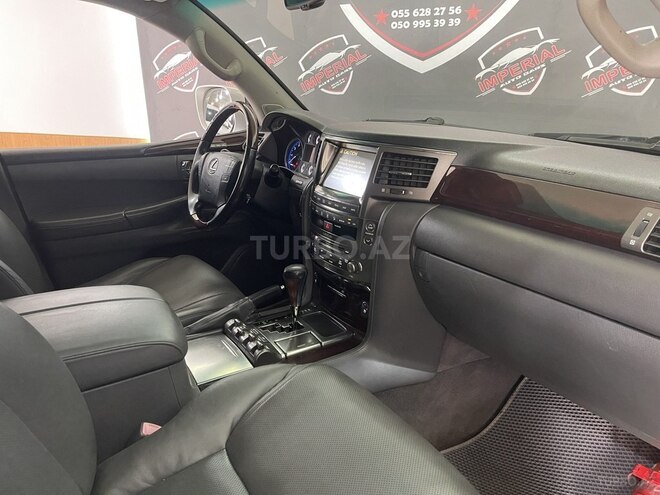 Lexus LX 570-11