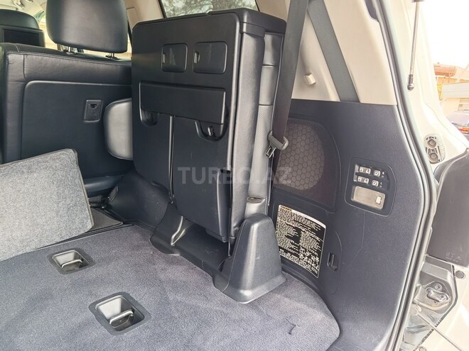 Lexus LX 570-18