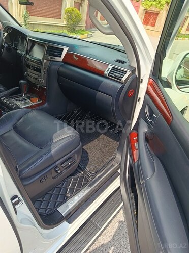 Lexus LX 570-7