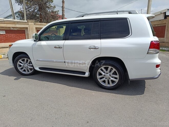 Lexus LX 570-13