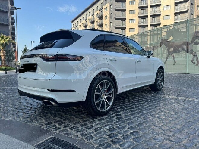 Porsche Cayenne-3