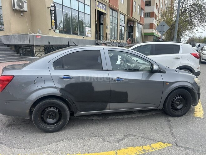 Chevrolet Aveo-4