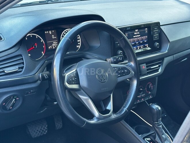 Volkswagen Polo-10