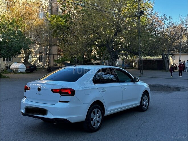 Volkswagen Polo-5