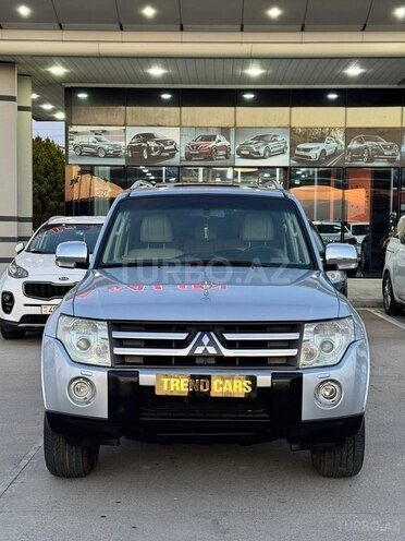 Mitsubishi Pajero-3
