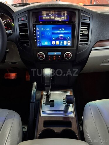 Mitsubishi Pajero-27