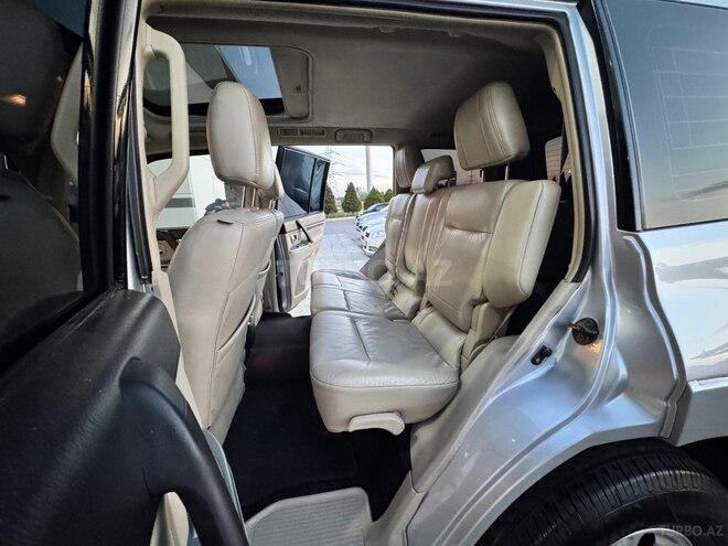 Mitsubishi Pajero-31