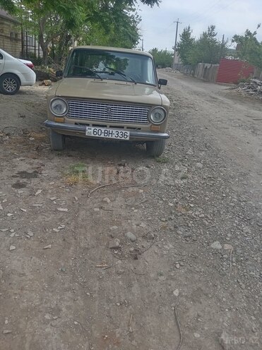 LADA (VAZ) 21011-1