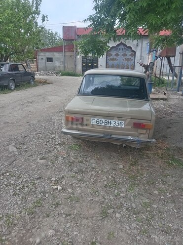 LADA (VAZ) 21011-2