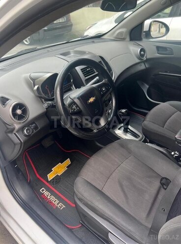 Chevrolet Aveo-6