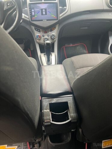 Chevrolet Aveo-4