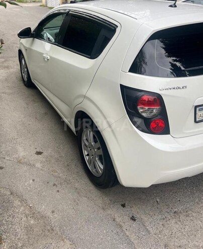 Chevrolet Aveo-5