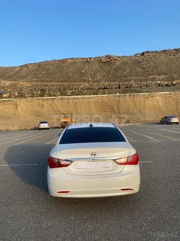 Hyundai Sonata-3
