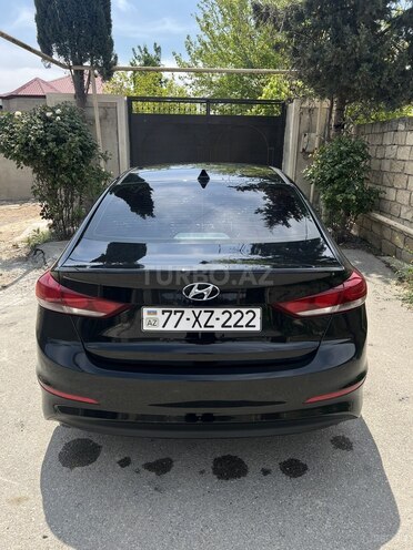 Hyundai Elantra-2