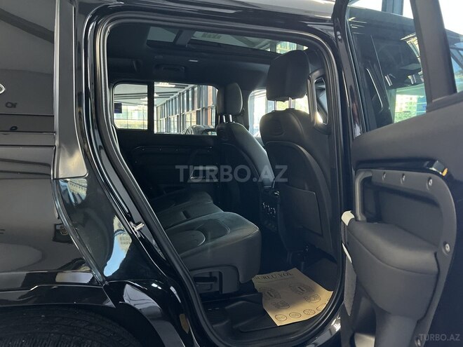 Land Rover Defender-10