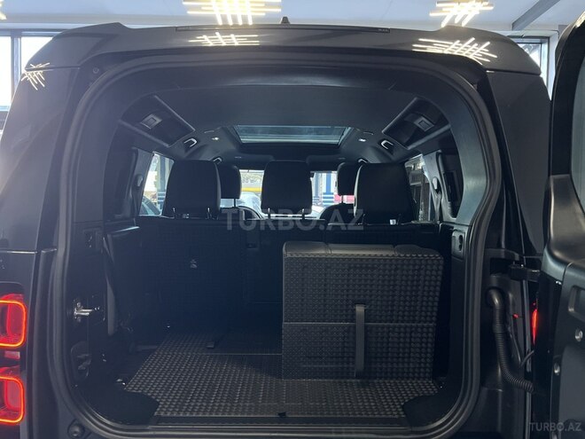 Land Rover Defender-13