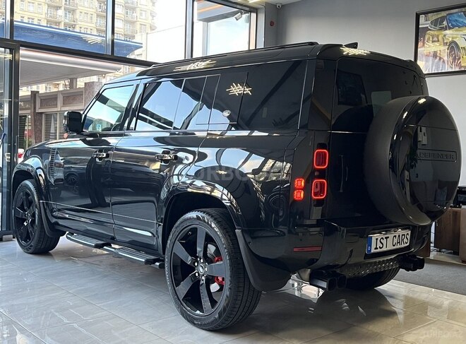 Land Rover Defender-6