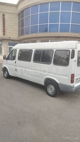 Ford Transit-2
