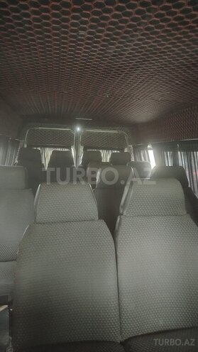 Ford Transit-4