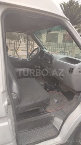 Ford Transit-7