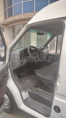 Ford Transit-10