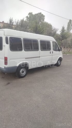 Ford Transit-6
