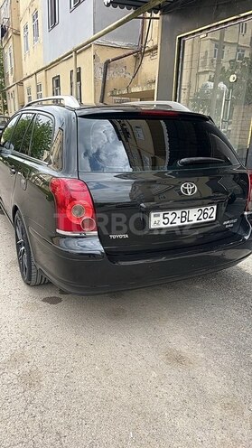 Toyota Avensis-9