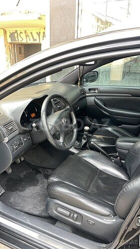 Toyota Avensis-14