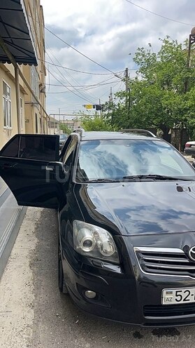 Toyota Avensis-13
