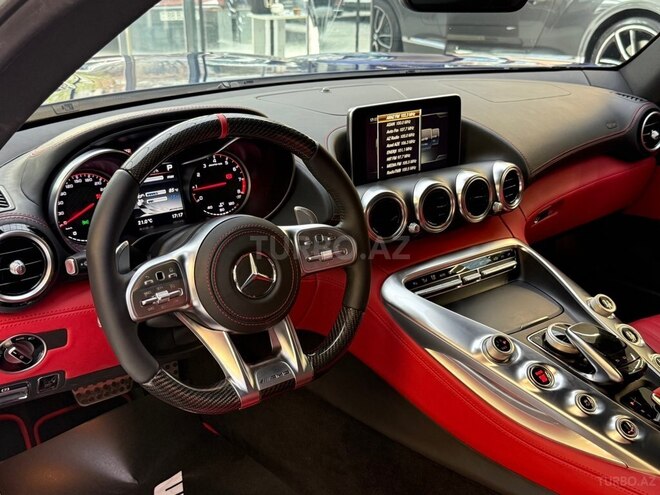 Mercedes AMG GT S-10