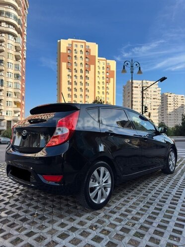 Hyundai Accent-6