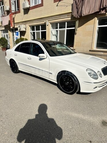 Mercedes E 240-3