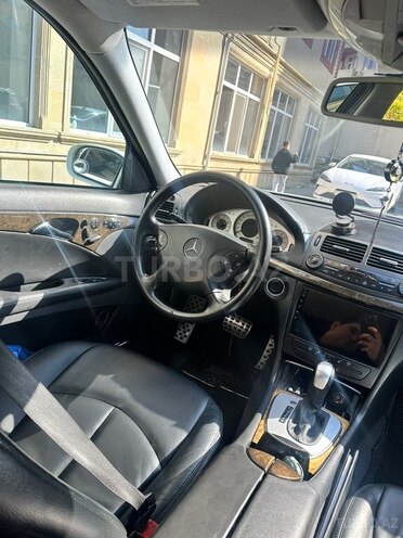 Mercedes E 240-8