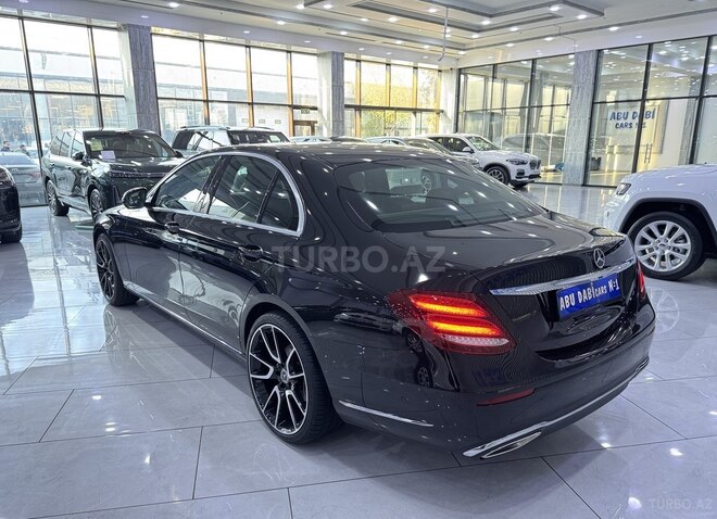 Mercedes E 200-5